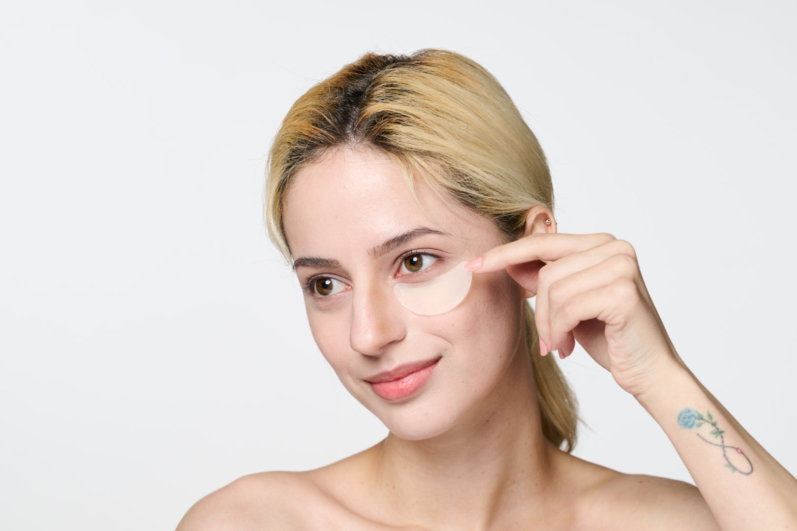 Microdart Project: Good Bye Wrinkles Eye Patch (4 Pairs)